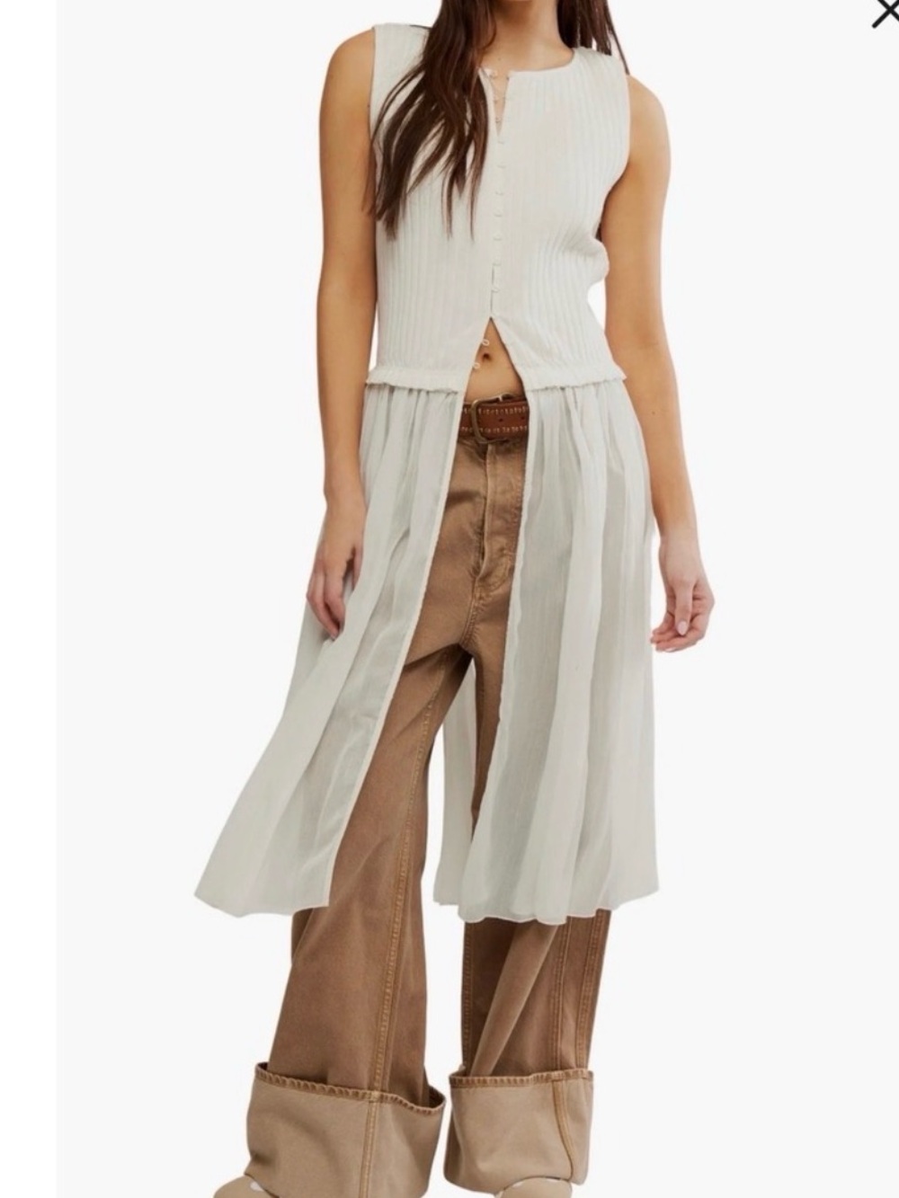 Free People EUC Twice As Nice
Sleeveless Maxi Top White - Medium - Picture 2 of 3